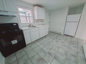 Building Photo - 12 Houston Terrace