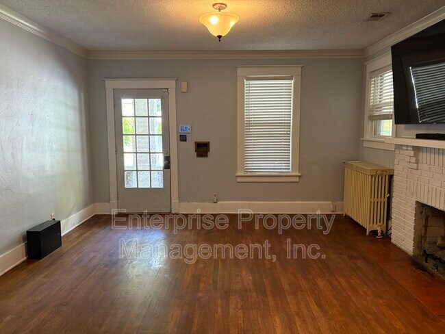 Foto del edificio - 2371 Parkway Pl