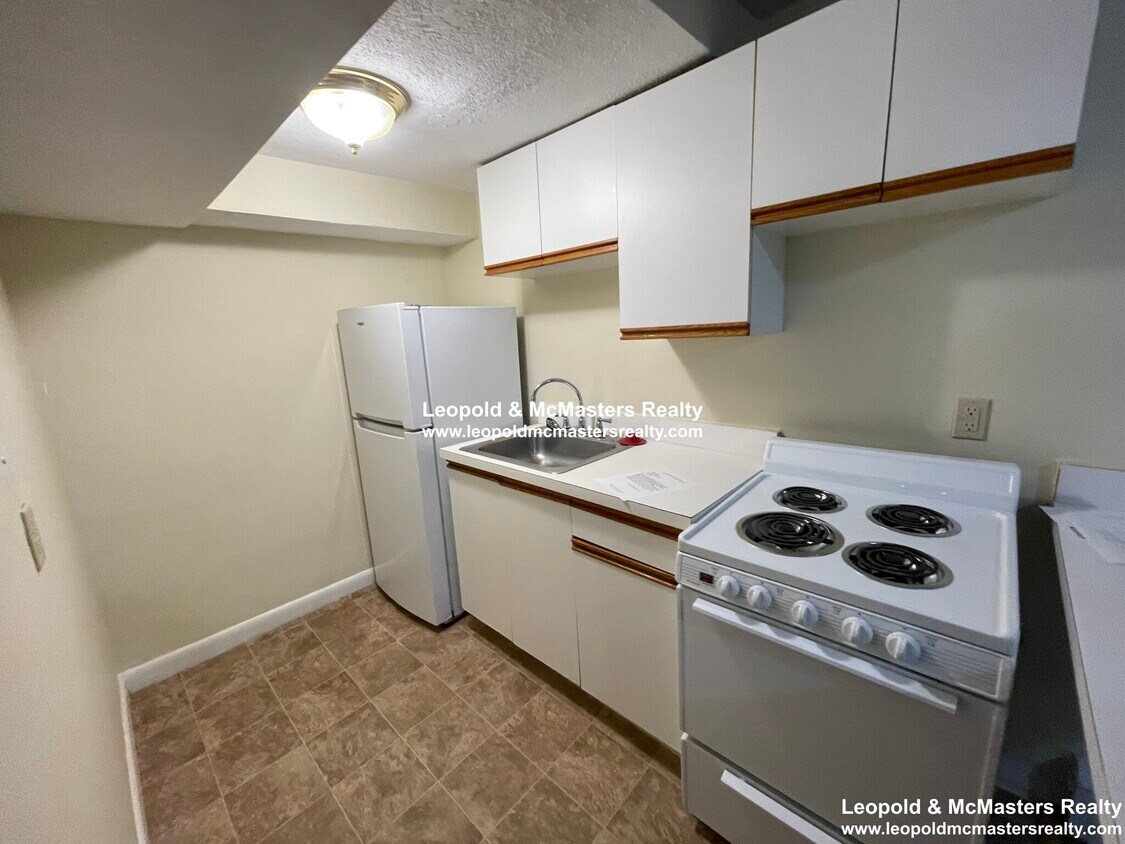 Foto principal - 1120 Commonwealth Ave