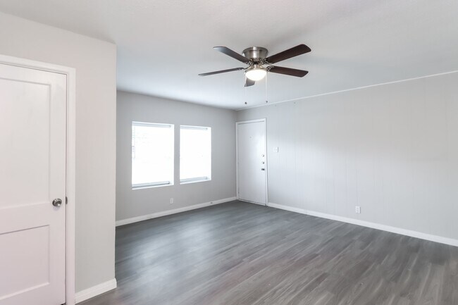 Building Photo - 904 Forrestal Drive