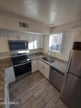 Building Photo - 6140 W Townley Ave