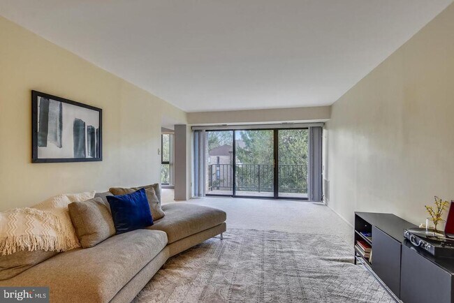 Foto del edificio - 2044 Royal Fern Ct