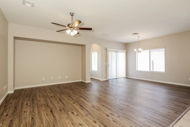 Foto del edificio - 15214 N 138th Ln