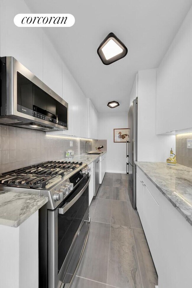 Foto del edificio - 400 Central Prk W