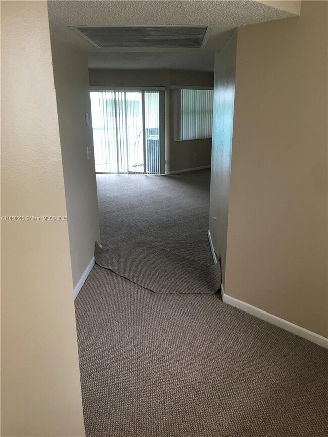 Foto del edificio - 2610 SE 21st Ct