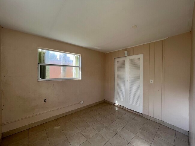 Building Photo - 428 Malverne Rd