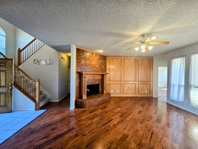 Photo - 214 Glen Ridge Dr House