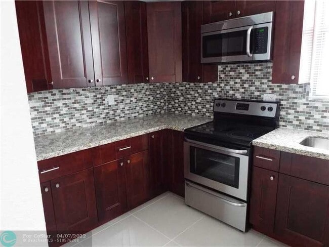 Building Photo - 8429 Forest Hills Dr