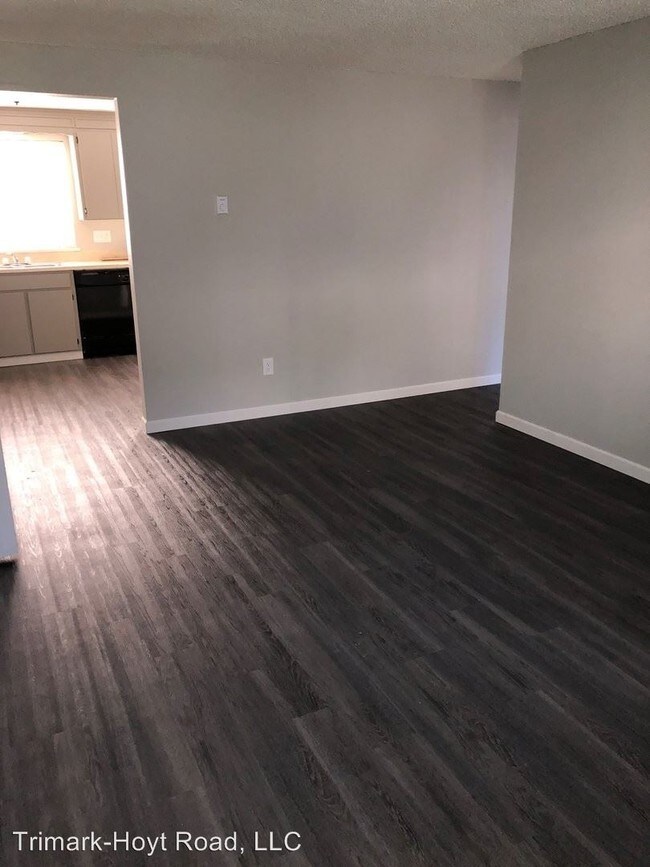 Foto del edificio - 490 S River Ave