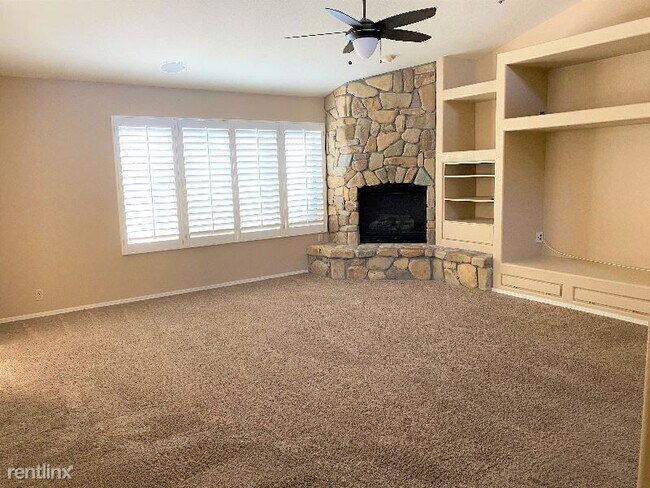 Foto del edificio - 3 br, 2 bath House - 9023 E Caribbean Ln