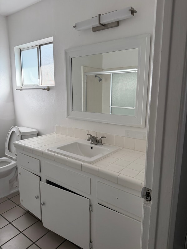 Foto del edificio - 444 E Rowland St