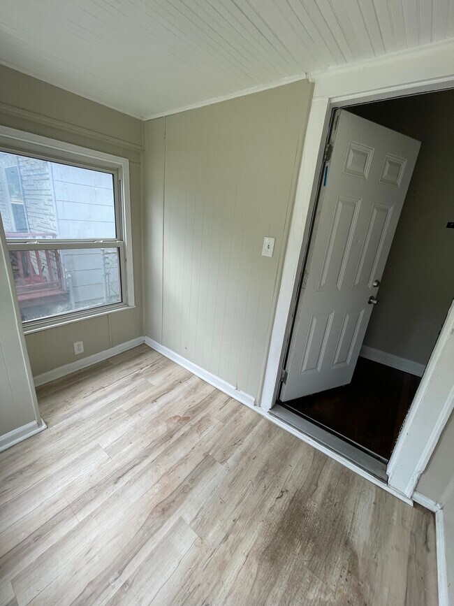 Foto del edificio - 1620 E 37th St