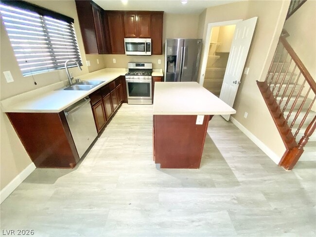 Building Photo - 1060 Paradise Coach Dr
