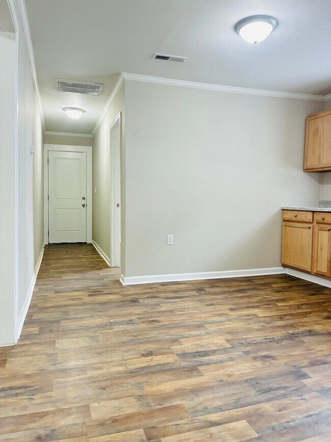 Foto del edificio - 320 E Sumter St