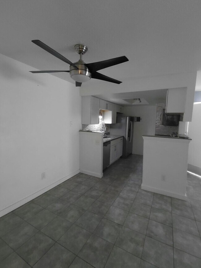 Foto del edificio - 14433 E Jewell Ave