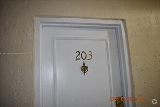 Building Photo - 4272 NW 89th Ave