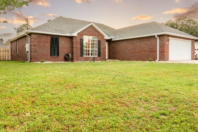 Foto del edificio - 3/2 with Florida Room in Crestview!