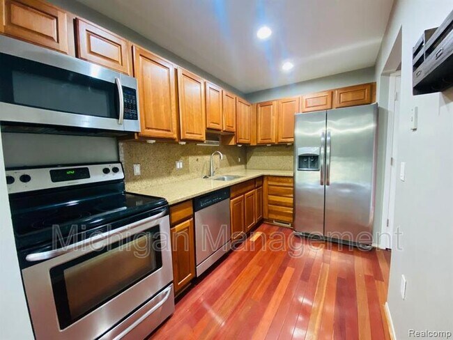 Foto del edificio - 39600 Kartar Ln