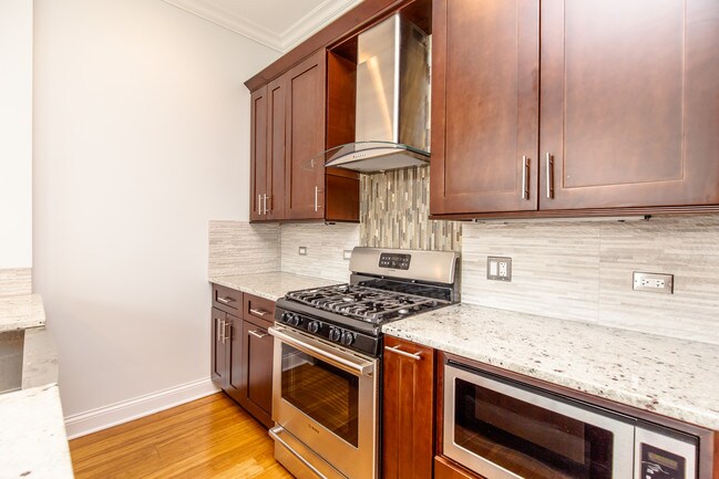 Foto del edificio - 1002 W Van Buren St