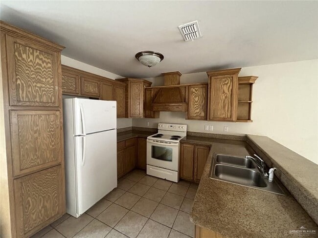 Foto del edificio - 13 South Dr