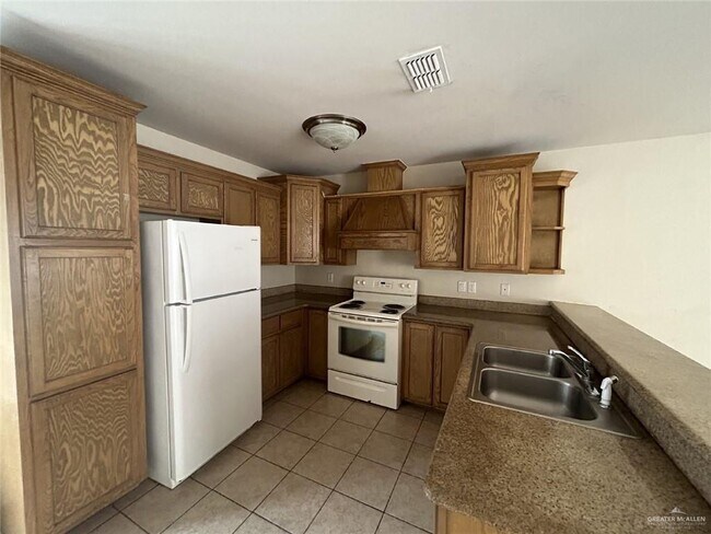 Foto del edificio - 13 South Dr