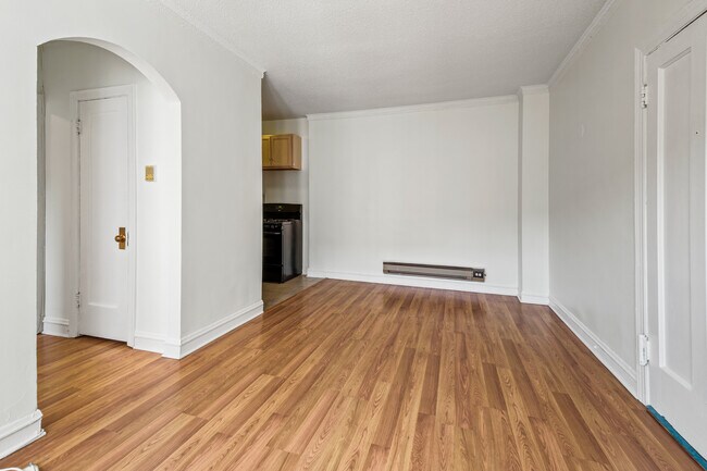 Foto del edificio - 844 W Ainslie St