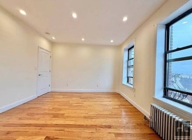 Building Photo - BERGEN STREET