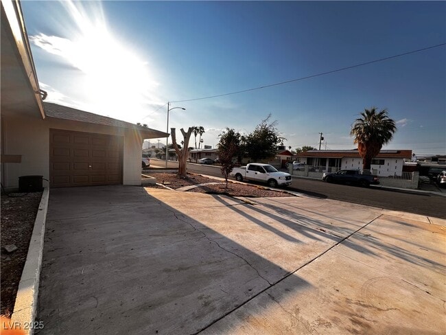 Building Photo - 4221 El Conlon Ave