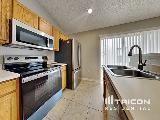 Foto del edificio - 13714 Gentle Woods Ave