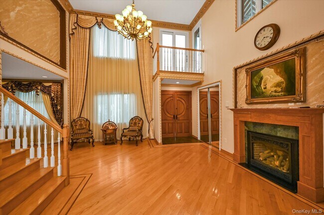 Foto del edificio - 77-16 Kew Forest Ln