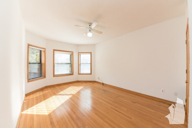 Building Photo - 626 W Patterson Ave