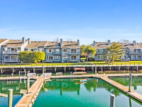 Building Photo - 1 Island Dr