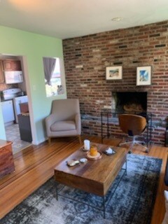 Primary Photo - 1738 Pine St
