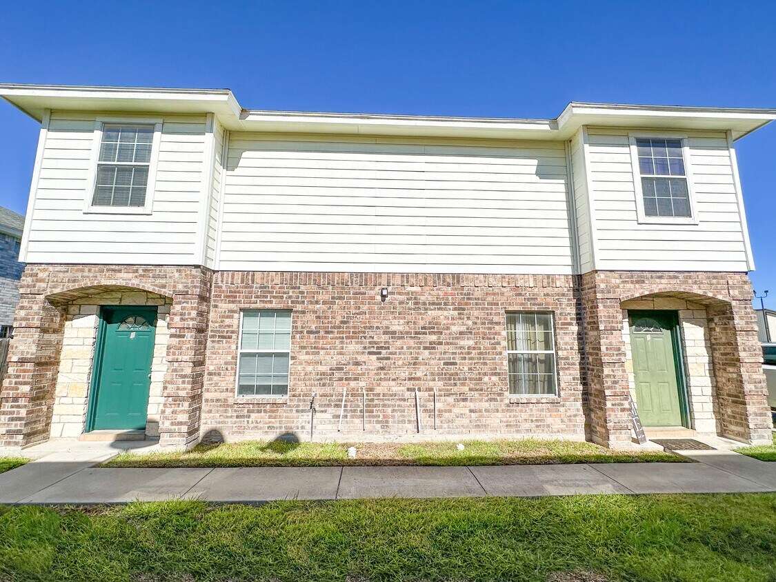 502 Stone Dr Unit 2, Harlingen, TX 78550 Apartments in Harlingen, TX