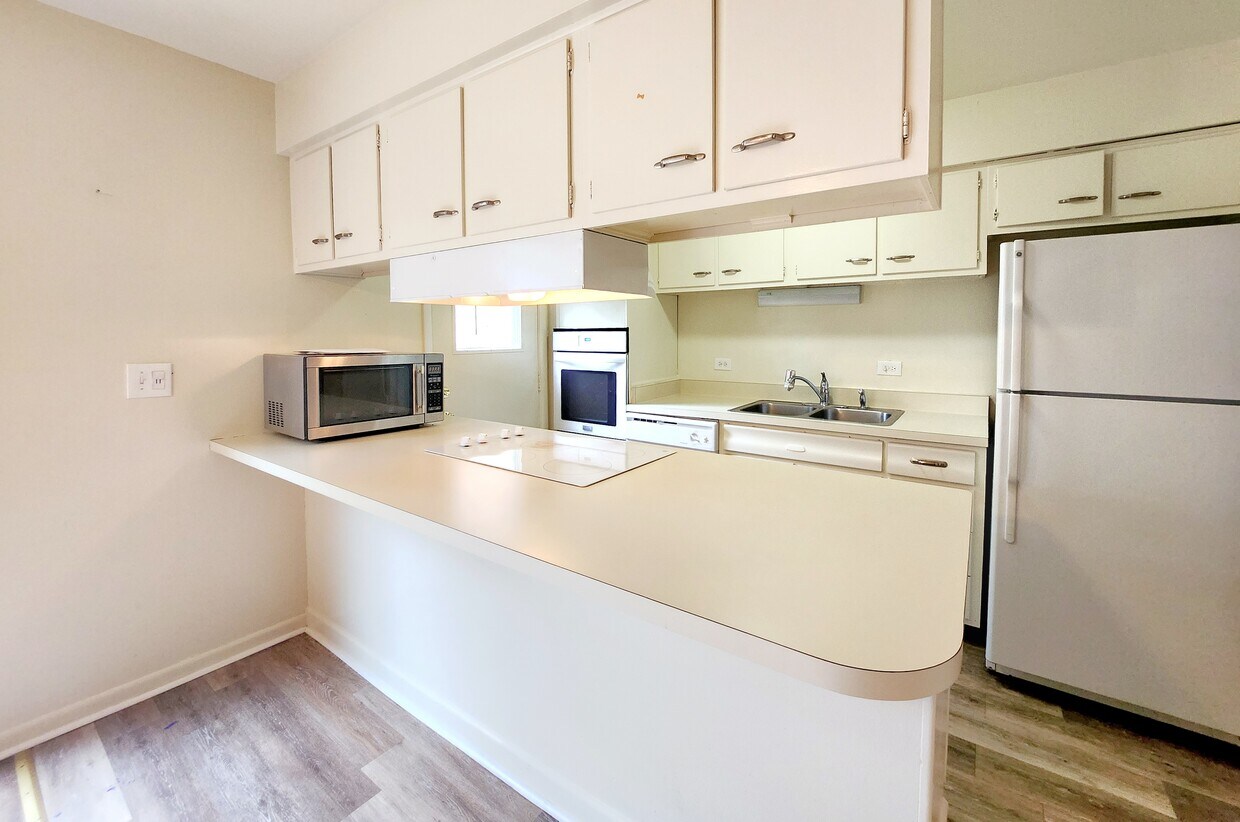 Foto principal - Spacious 3bed 1.5 bath Townhome in Barring...