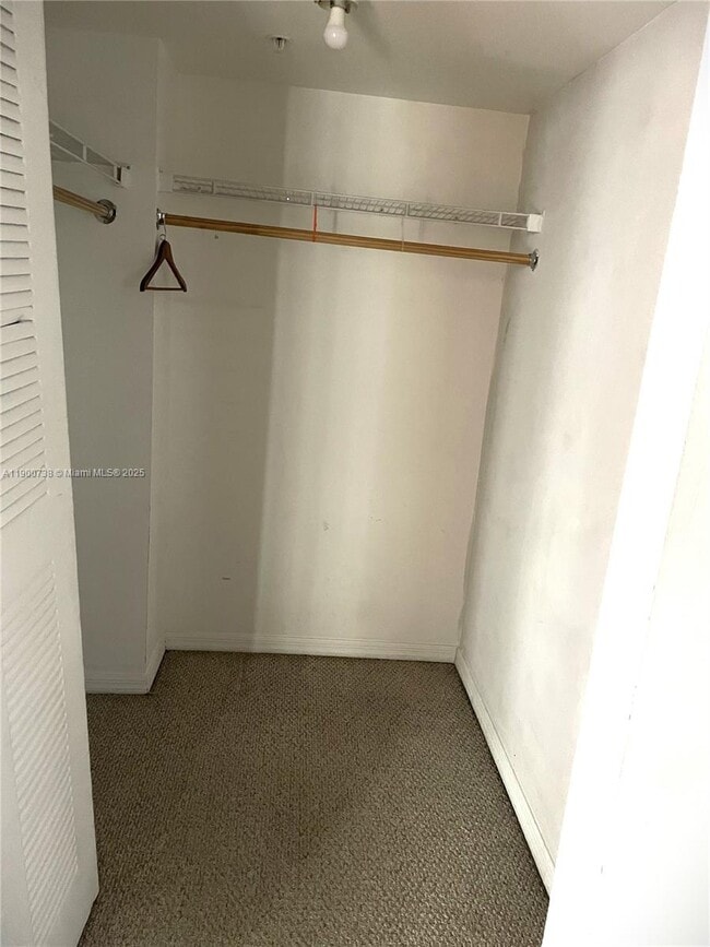 Foto del edificio - 102 SW 6th Ave