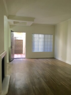 Foto del edificio - 922 N Croft Ave