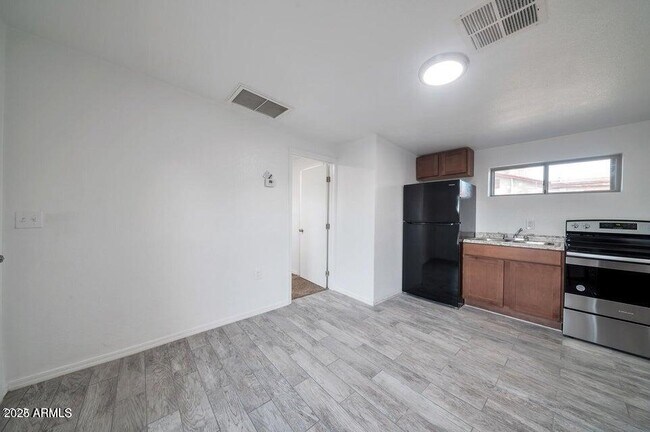 Foto del edificio - 1108 S 33rd Ave