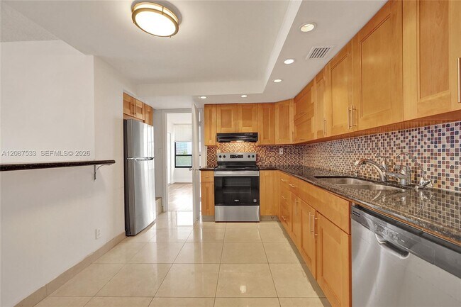 Building Photo - 600 Three Islands Boulevard
