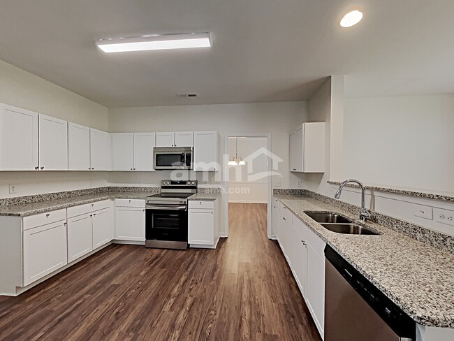 Building Photo - 3103 Hendricks Chapel Ln