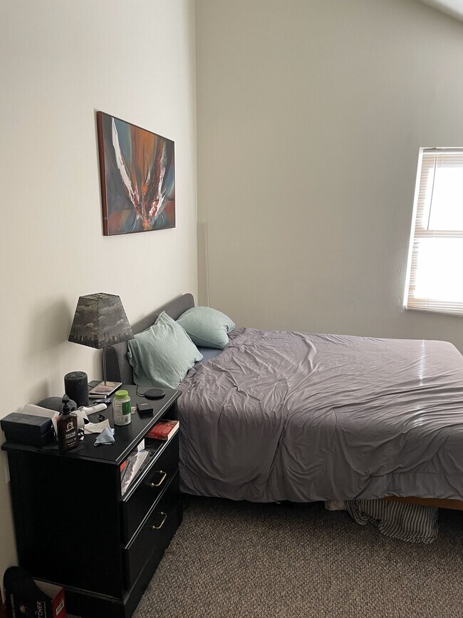 Foto del edificio - 3242 N Sheffield Ave