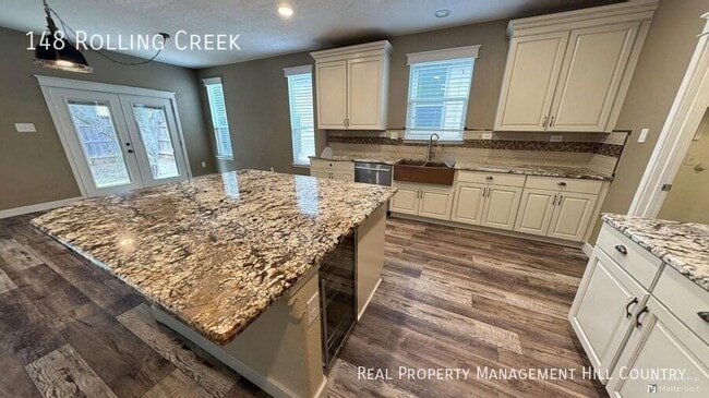 Building Photo - 148 Rolling Creek