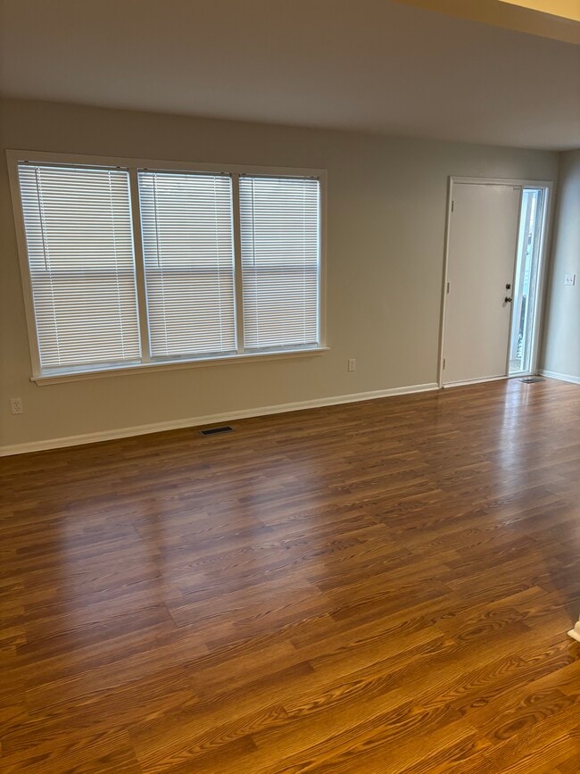 Living room - Charter Oak Drive