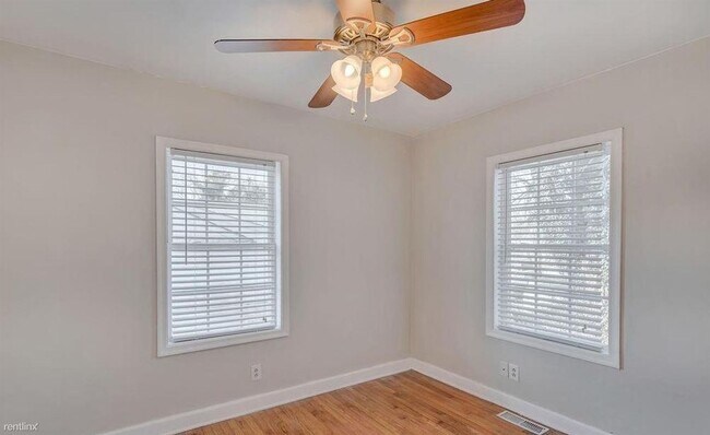 Building Photo - 2 br, 1 bath House - 1015 Cherry Avenue