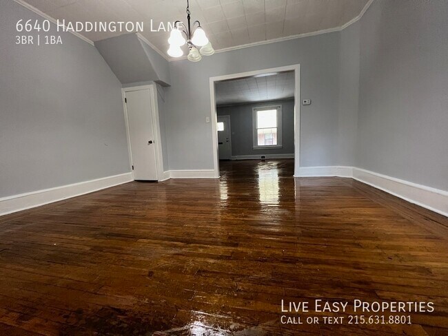 Foto del edificio - Large 3 Bedroom House, Patio and Yard, Gre...