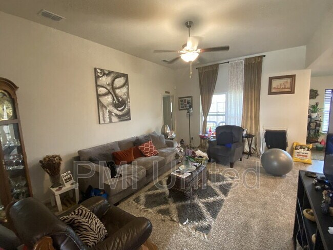 Building Photo - 2224 Pondera St