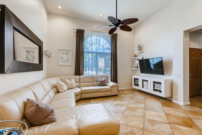 Foto del edificio - 21158 N 36th Pl
