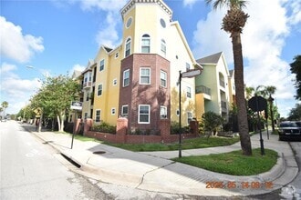 Building Photo - 1910 E Palm Ave