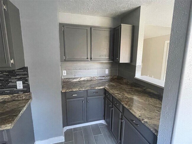Building Photo - 16814 Blend Stone