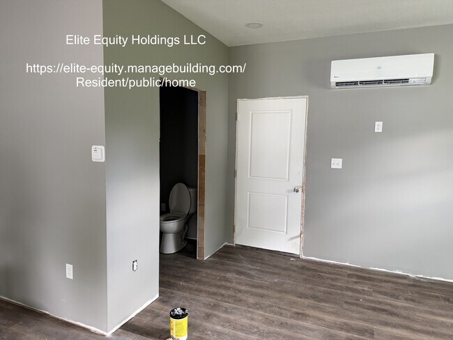 Building Photo - 328 N Wayne St